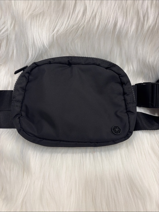 GAIAM Handbags - NEW GAIAM crossbody belt waist bag adjustable black beach cycling walking